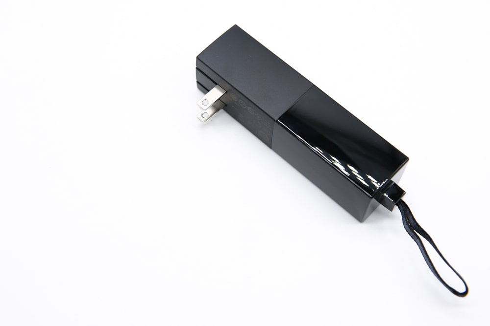 モバイルバッテリーと充電器が使える1台2役のスグレモノ|Anker 511 Power Bank モバイルバッテリー搭載USB充電器