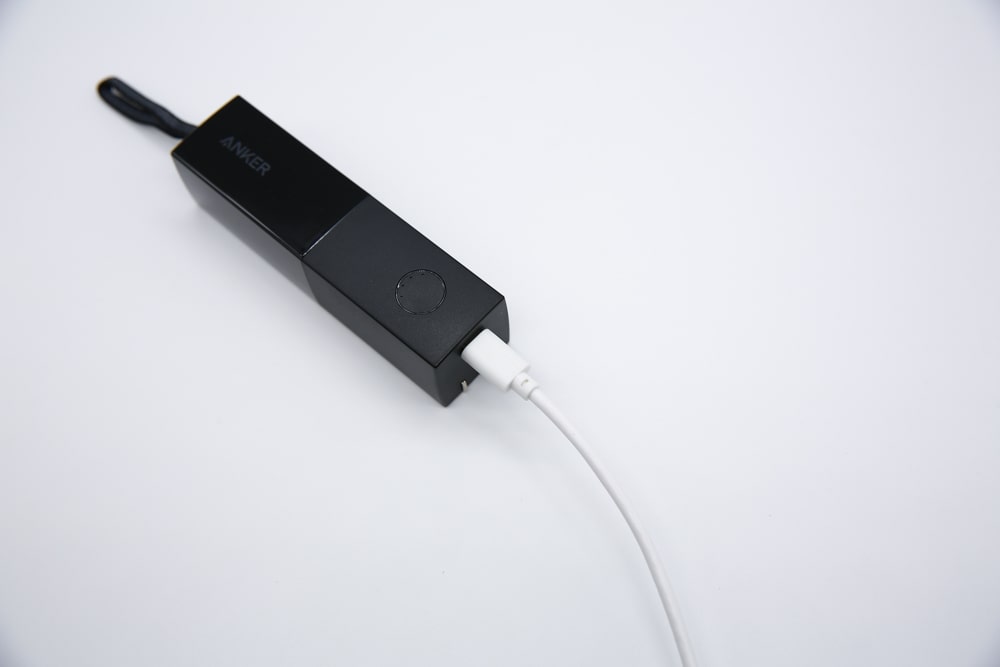 ケーブルは付属していません|Anker 511 Power Bank モバイルバッテリー搭載USB充電器