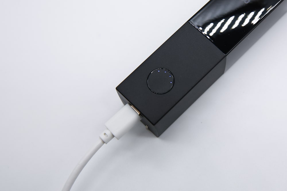 容量は5000mAhなので、iPhone13だとフル充電できない|Anker 511 Power Bank モバイルバッテリー搭載USB充電器
