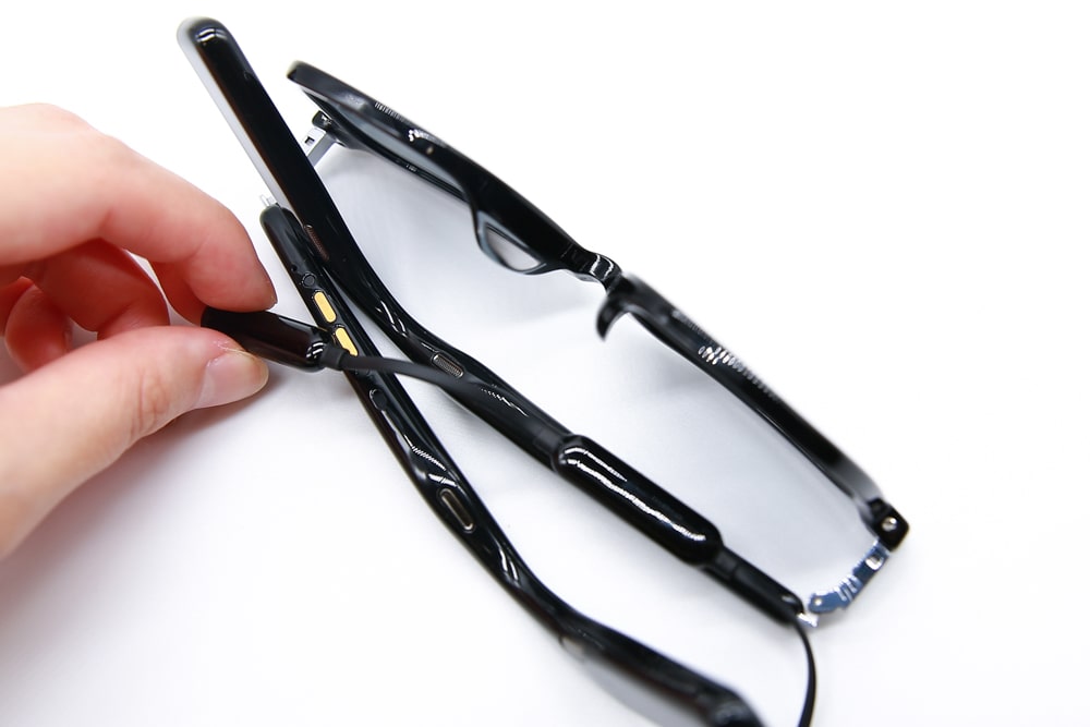 充電が少し面倒｜Anker Soundcore Frames Landmark（オーディオサングラス）