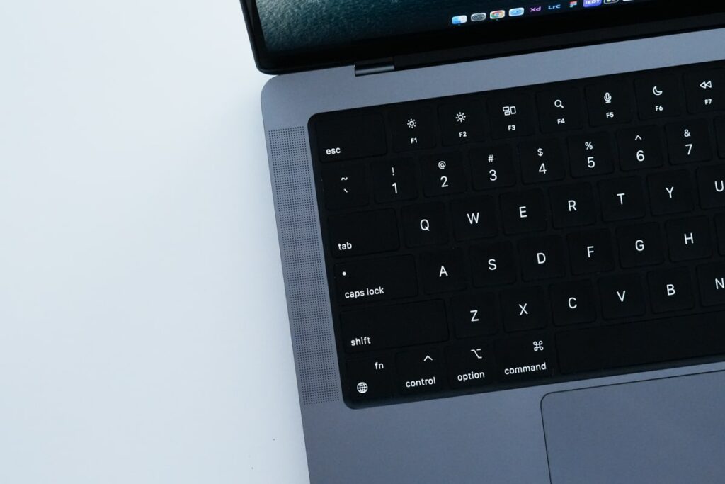 MacBook Pro 14インチが向いていない人