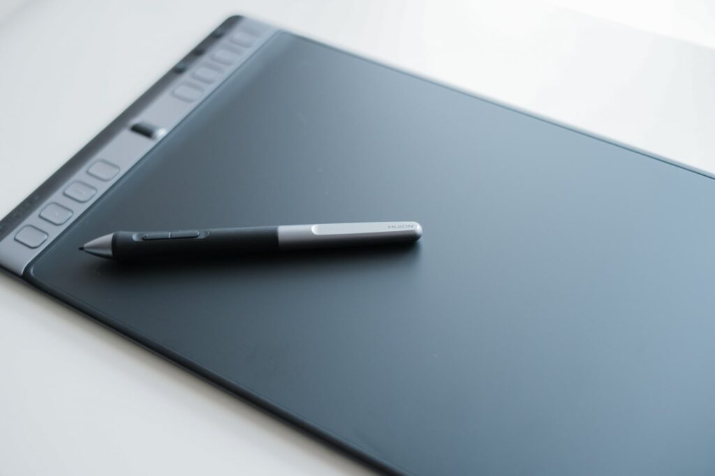 HUION ペンタブレット「Inspiroy 2」