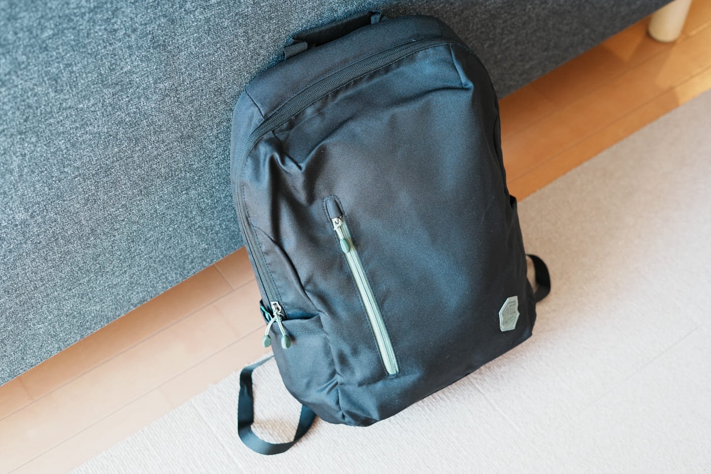 【レビュー】STM ECO バックパック 15L プレミアム は、収納が多く使い勝手の良い、環境にやさしいバッグでした