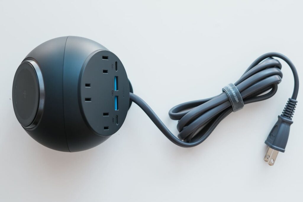 【レビュー】Anker MagGo Magnetic Charging Station(8-in-1)充電器