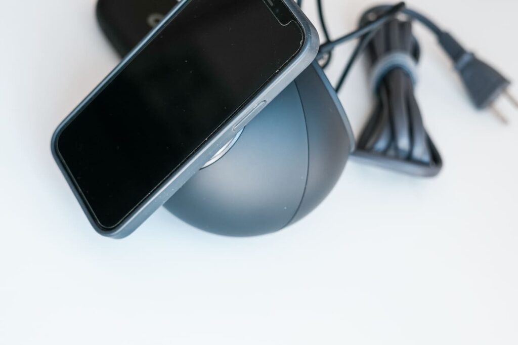 【レビュー】Anker MagGo Magnetic Charging Station(8-in-1)充電器