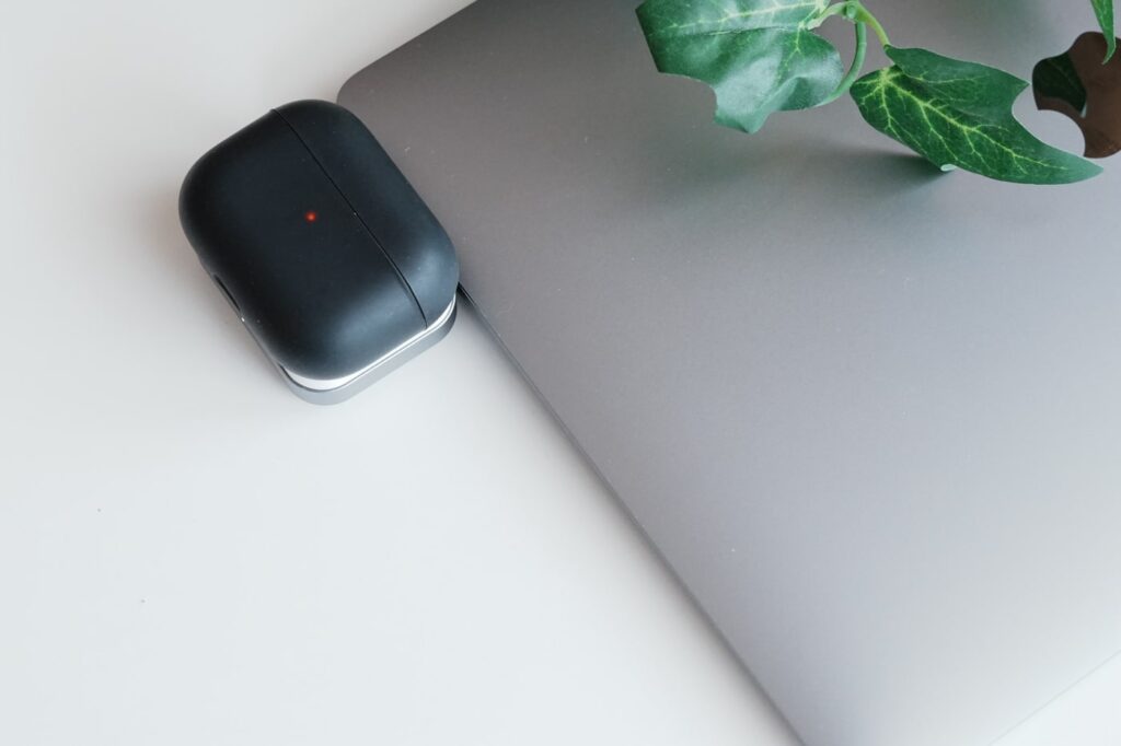 【レビュー】Satechi 2 in 1 USB-C Apple Watch & AirPods ワイヤレス充電ドック