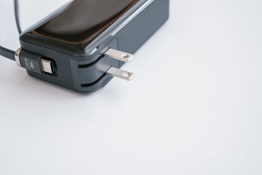 USB急速充電器にもなる