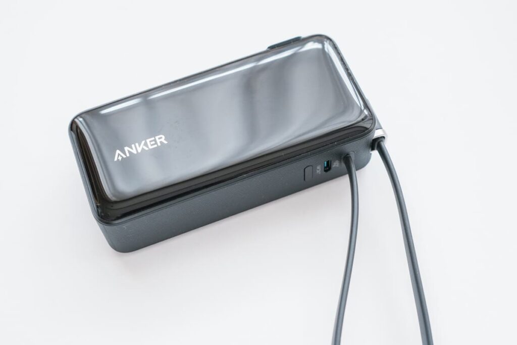 Anker Power Bank (10000mAh, Fusion, Built-In USB-C ケーブル)