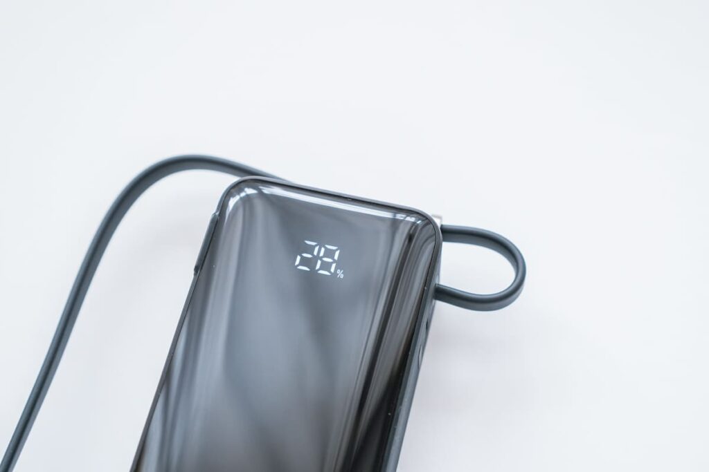 Anker Power Bank (10000mAh, Fusion, Built-In USB-C ケーブル)