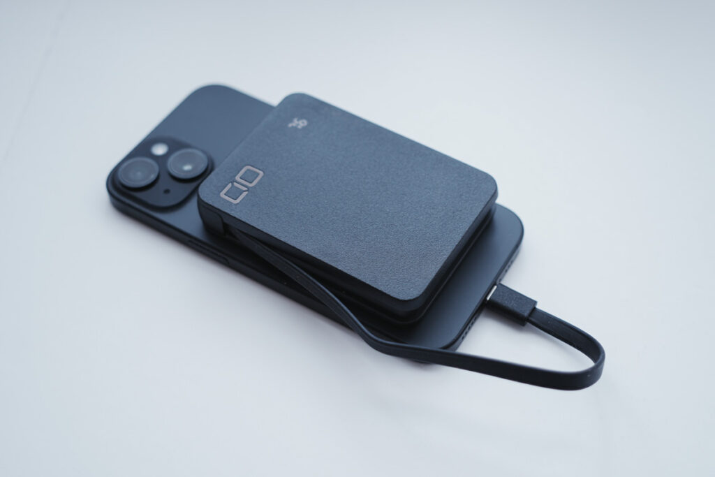 iPhone15以上ならUSB-Cに繋いで最大20Wで充電できる