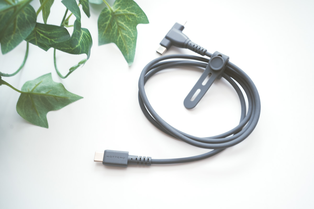 【レビュー】MOTTERU（モッテル）USB-C to Lightning & USB-C 2in1シリコンケーブルはiPhone14以下ならおすすめ！