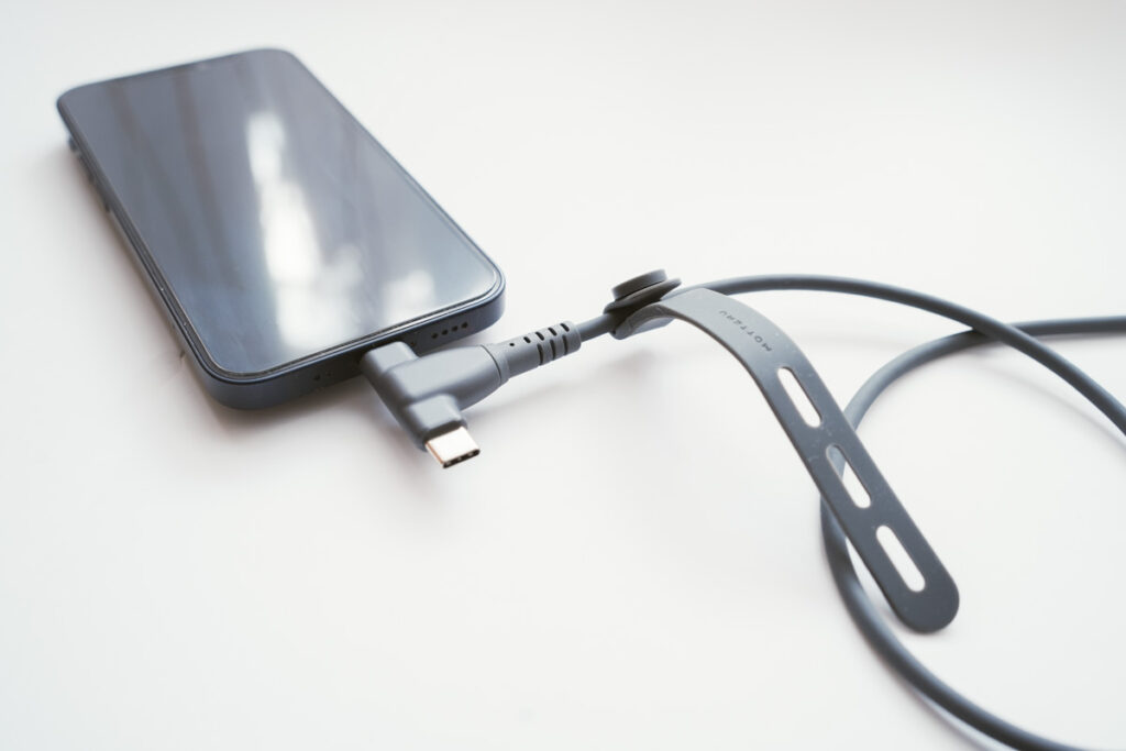 MOTTERU USB-C to Lightning & USB-C 2in1シリコンケーブル