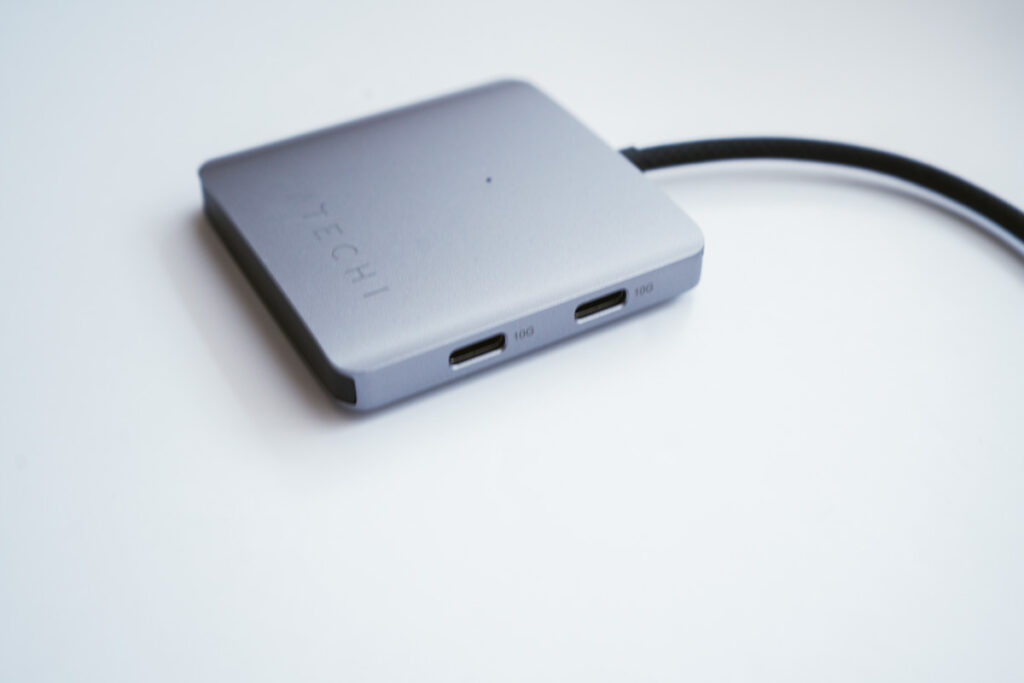 USB-Cポートが4つもついて便利