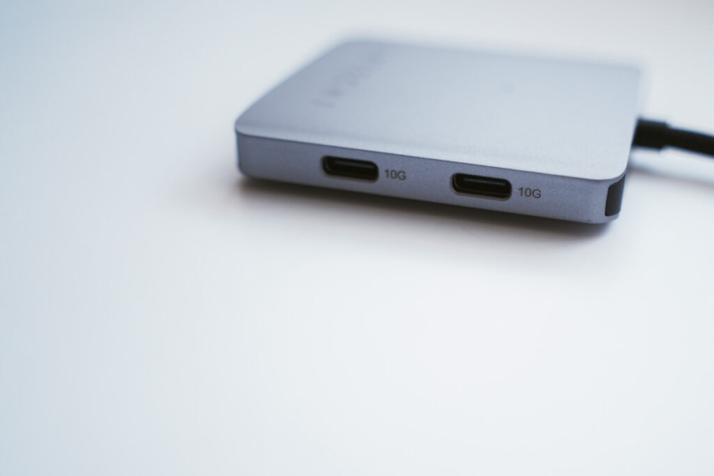Satechi 4ポート USB-C ハブ
