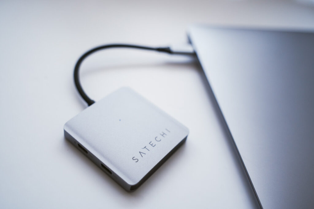Satechi 4ポート USB-C ハブ