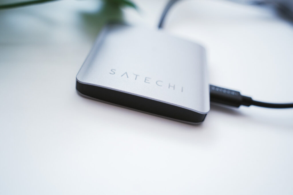 Satechi 4ポート USB-C ハブ