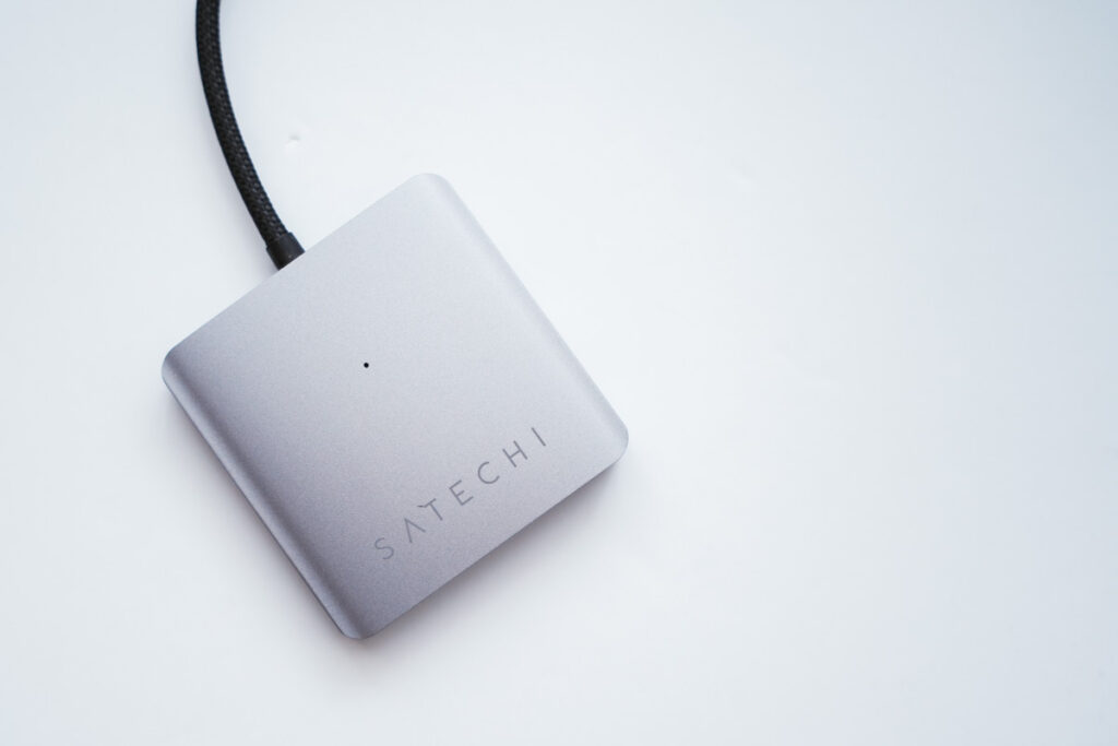 Satechi 4ポート USB-C ハブ