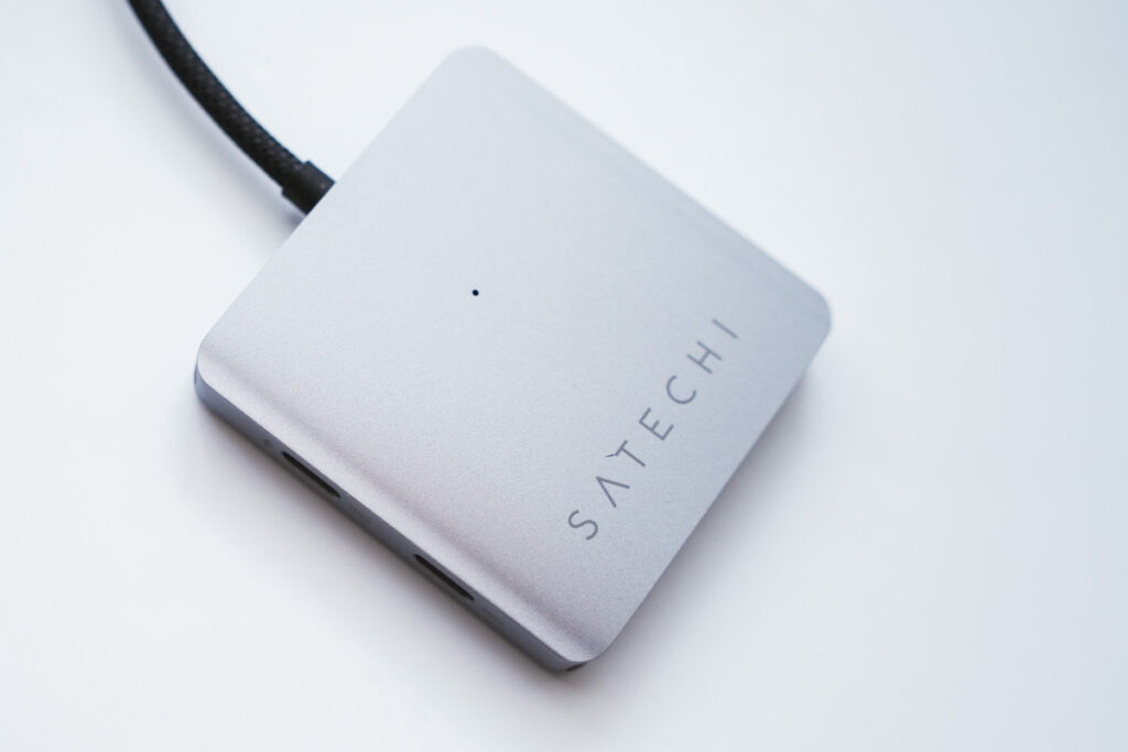 Satechi 4ポート USB-C ハブ