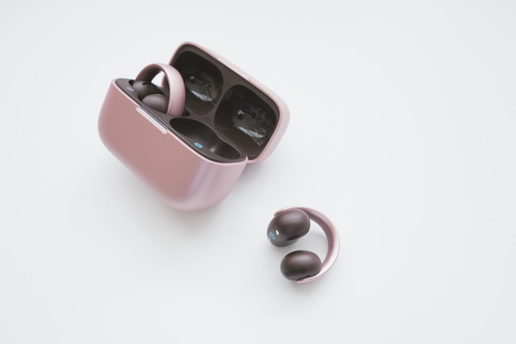 Anker「Soundcore AeroClip」イヤーカフ型ワイヤレスイヤホン