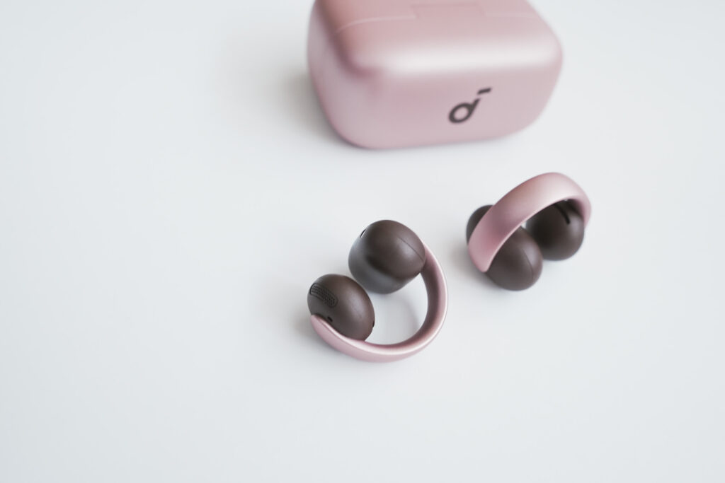 Anker「Soundcore AeroClip」イヤーカフ型ワイヤレスイヤホン