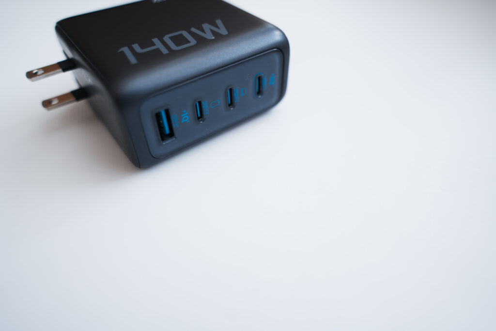 Anker Charger(140W, 4 Ports)with USB-C & USB-C ケーブル 充電器