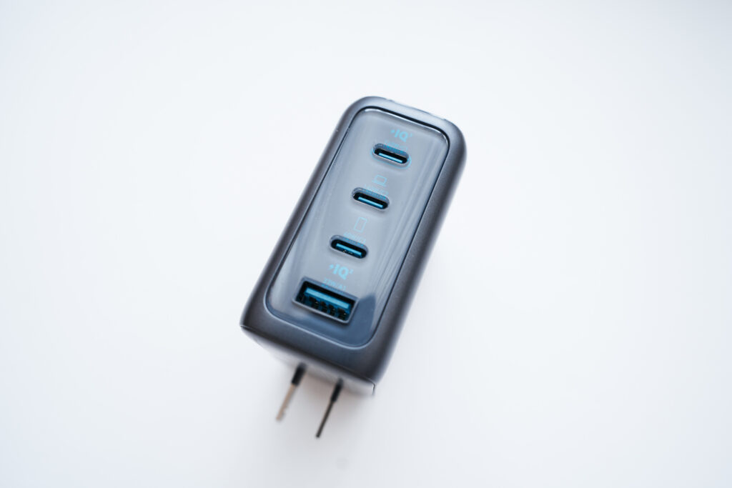 これ一台で4台同時充電が可能