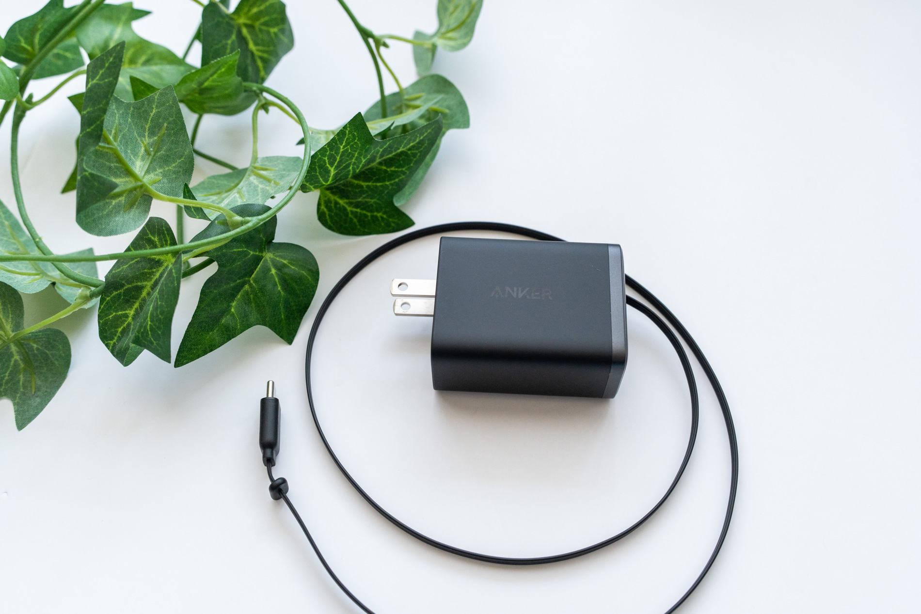 【レビュー】Anker Nano Charger（35W｜Built-In 巻取り式 USB-C）はケーブル忘れから解放されます！