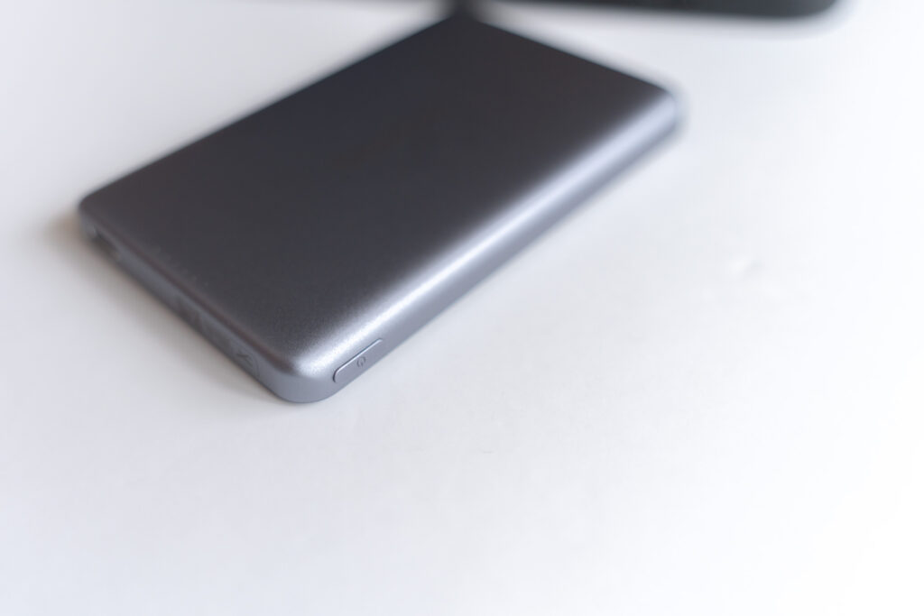 Baseus PicoGo AM41 超薄型マグネット式モバイルバッテリー