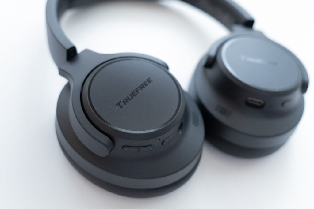 カラーバリエーションがブラックのみ