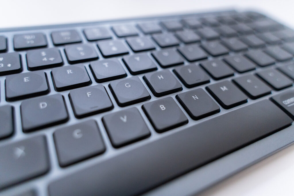 周囲に配慮できる、静かで心地よい打鍵感