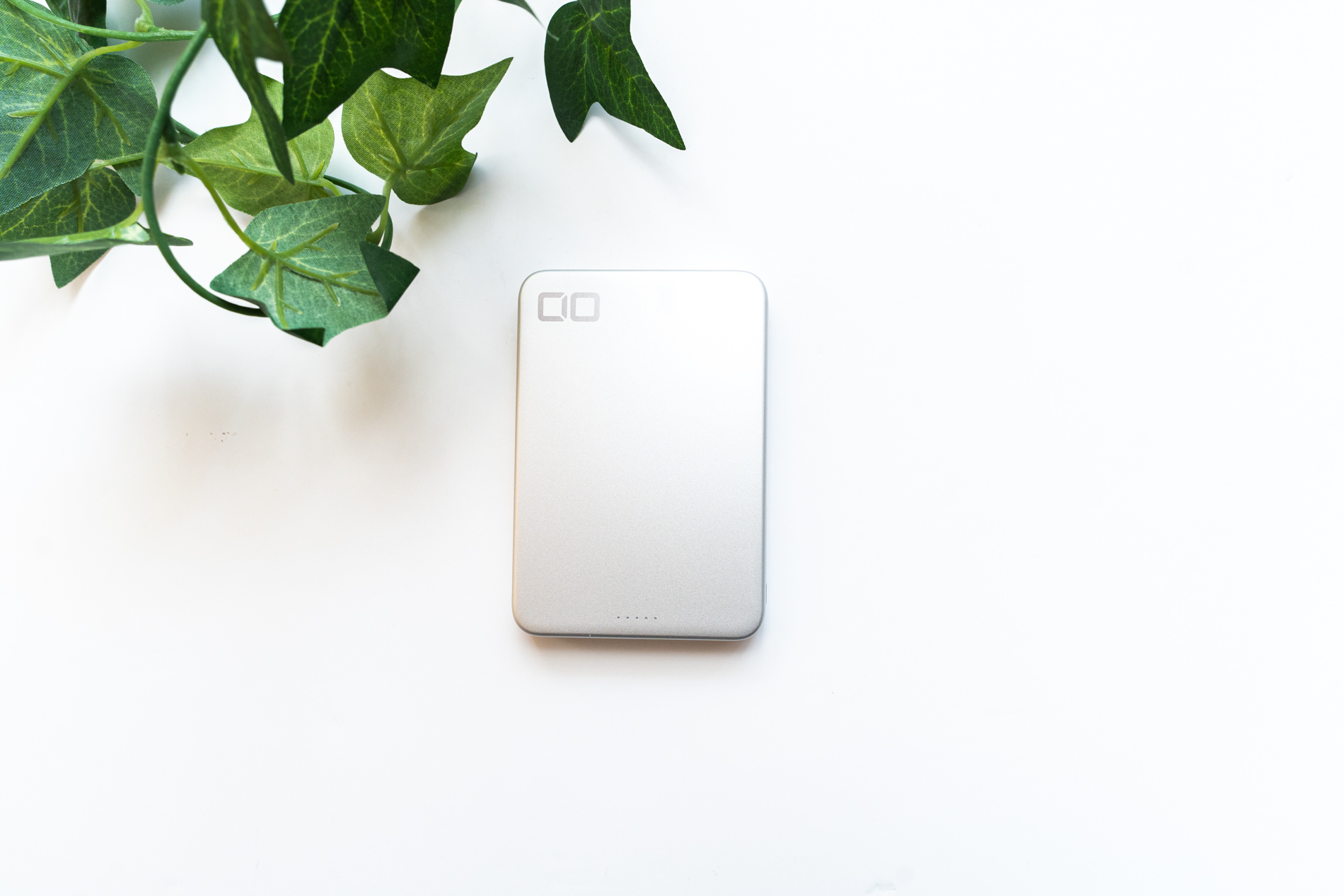 【レビュー】CIO SMARTCOBY SLIMⅡ Wireless 2.0 8Kは、ありそうでなかった8,000mAhというちょうど良いモバイルバッテリーです！