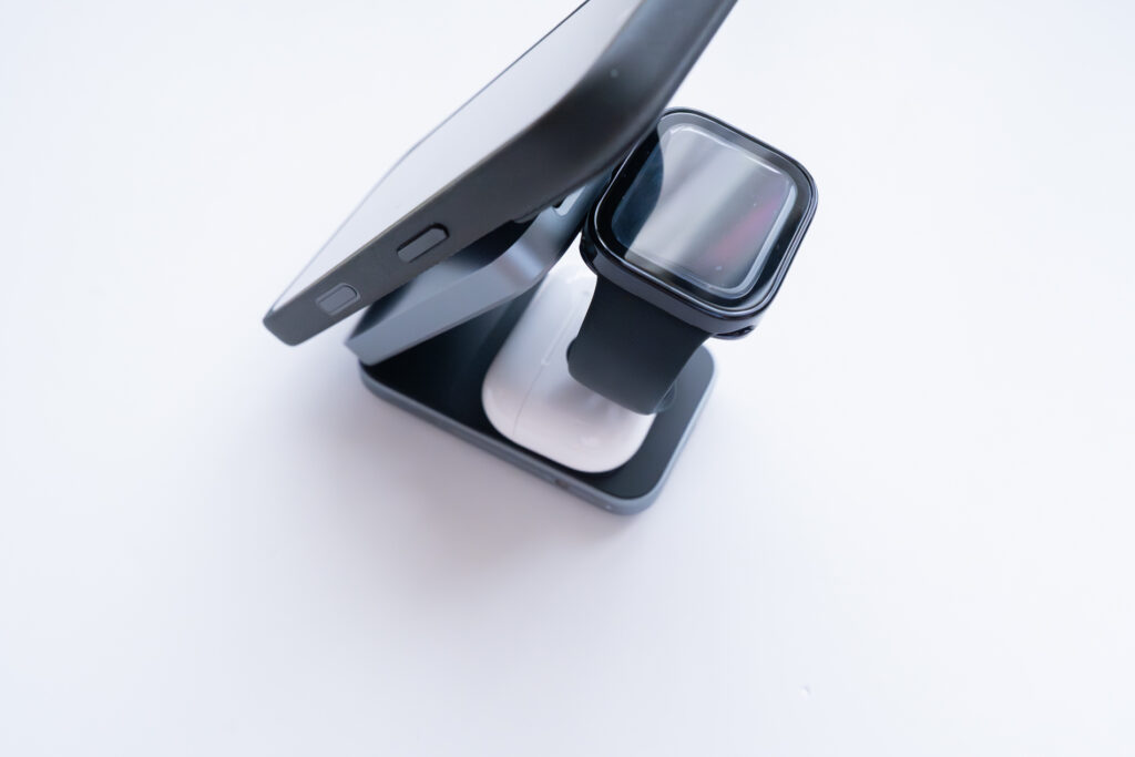 Anker Prime Wireless Charging Station（3-in-1, MagGo, AirCool, Foldable）マグネット式ワイヤレス充電器