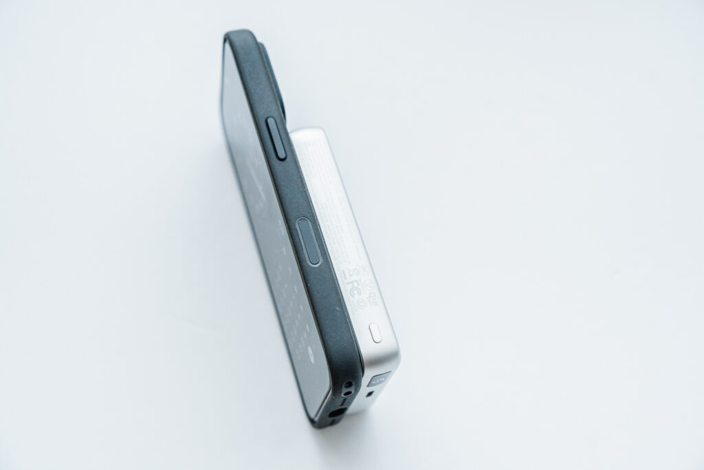 薄型で日常使いしやすい